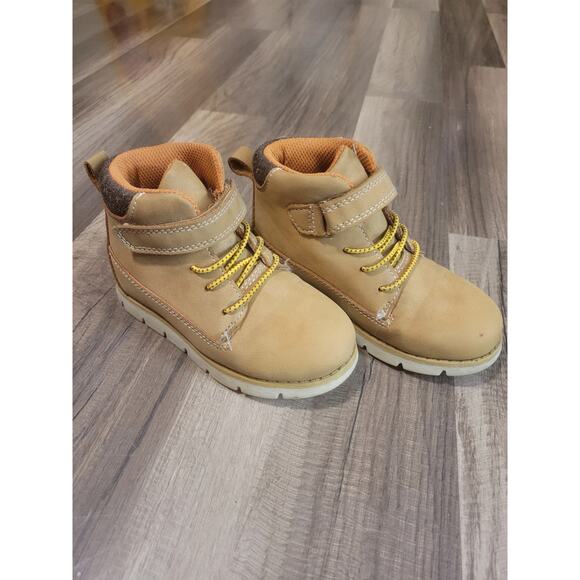 OshKosh B'gosh Other - OshKosh Bgosh Brown Tan Ankle Boots Toddler Boy Size 8